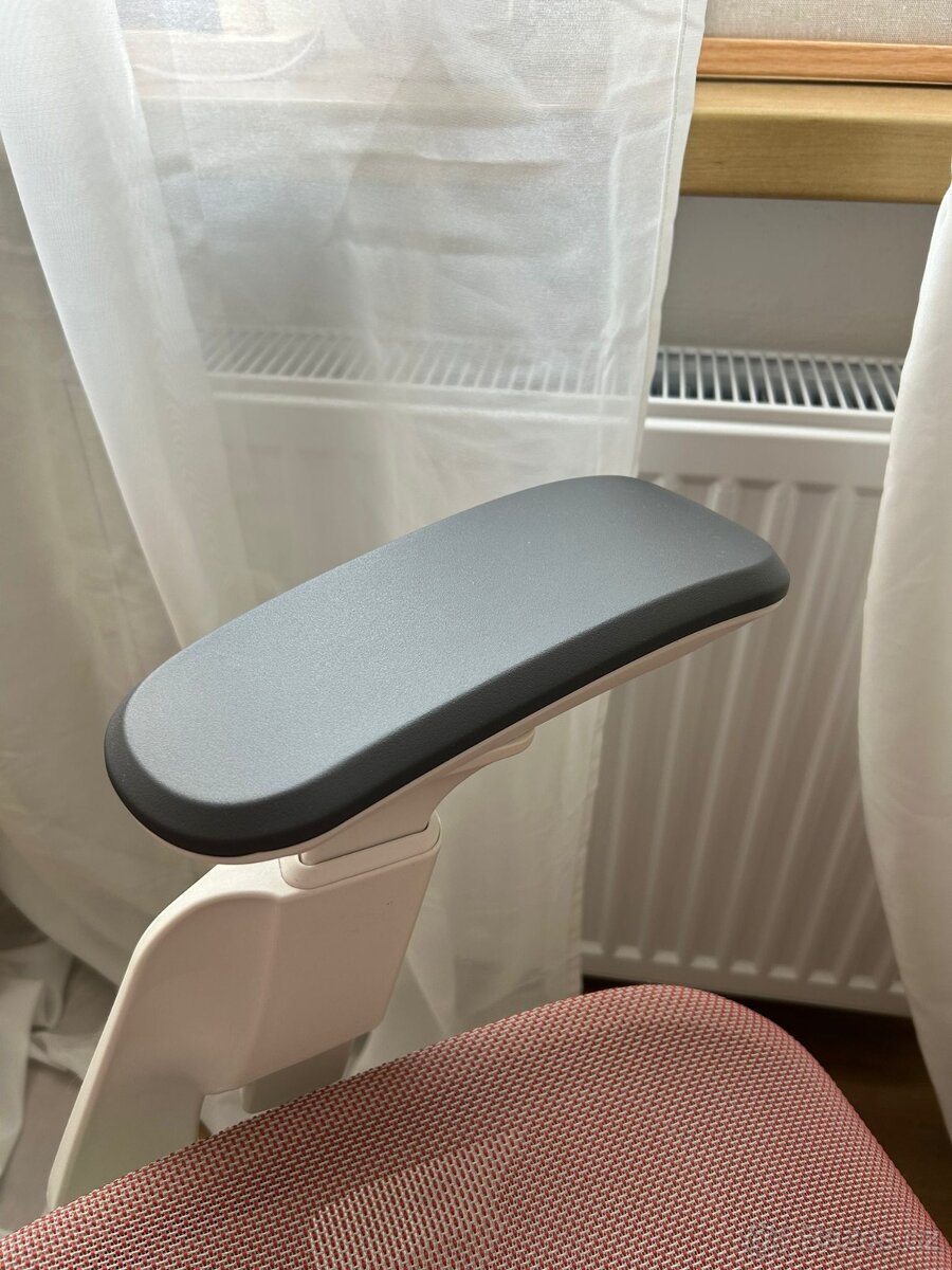 Ergonomická kancelářská židle Liftor Active růžová - 5