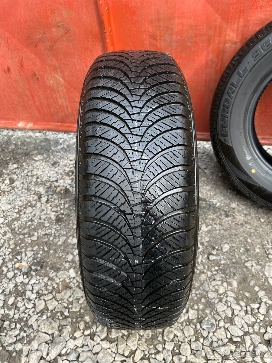 Prodám gumy 215/70/16 - 5