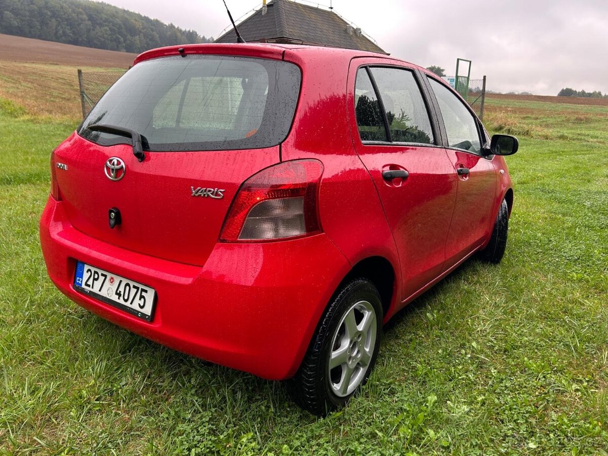 Toyota Yaris 1,0 VVT-i 51 KW r.v. 2006 - 5