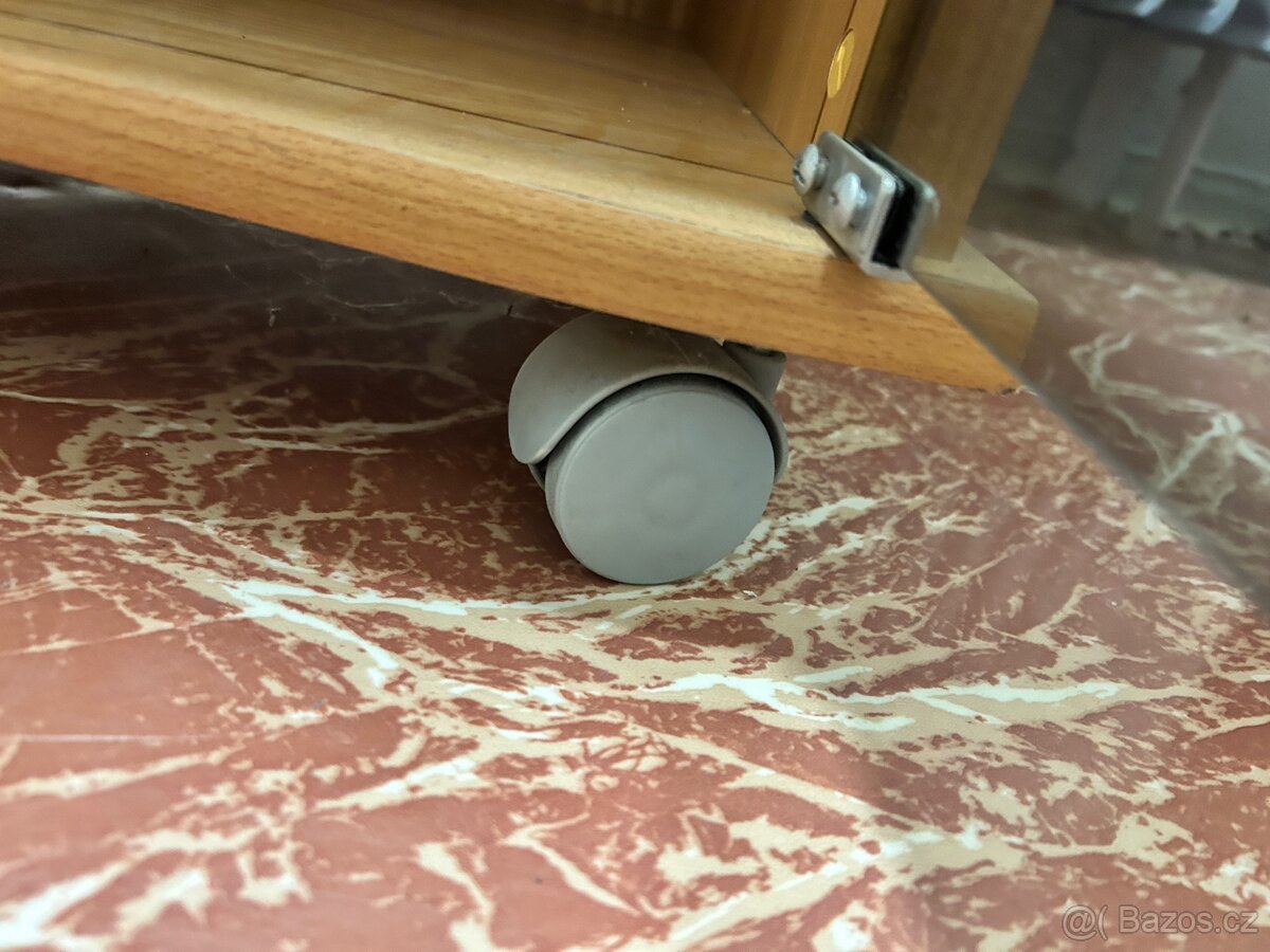 Pojízdná skříňka - 5