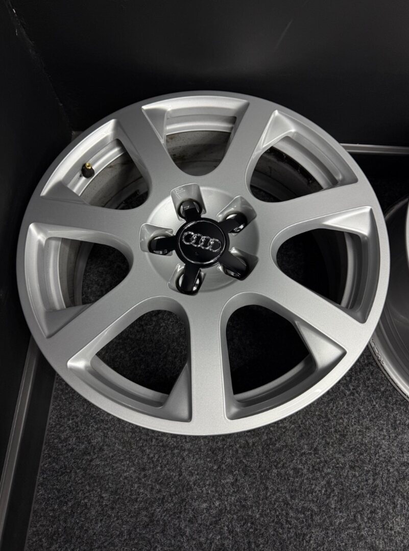 Alu AUDI Q5 5x112 17” 8R0601025E - 5