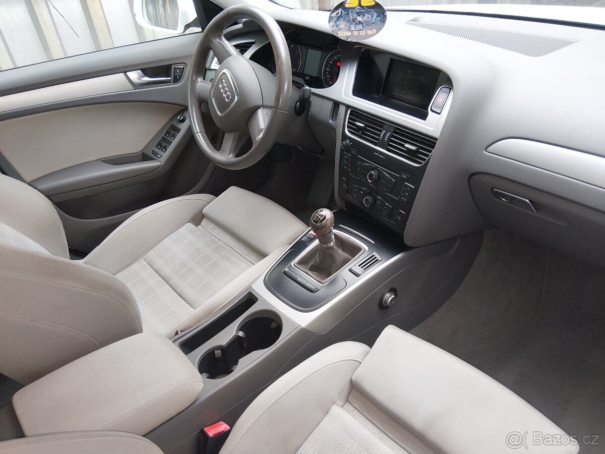 Prodám AUDI A4 rok 2011 TOP stav - 5