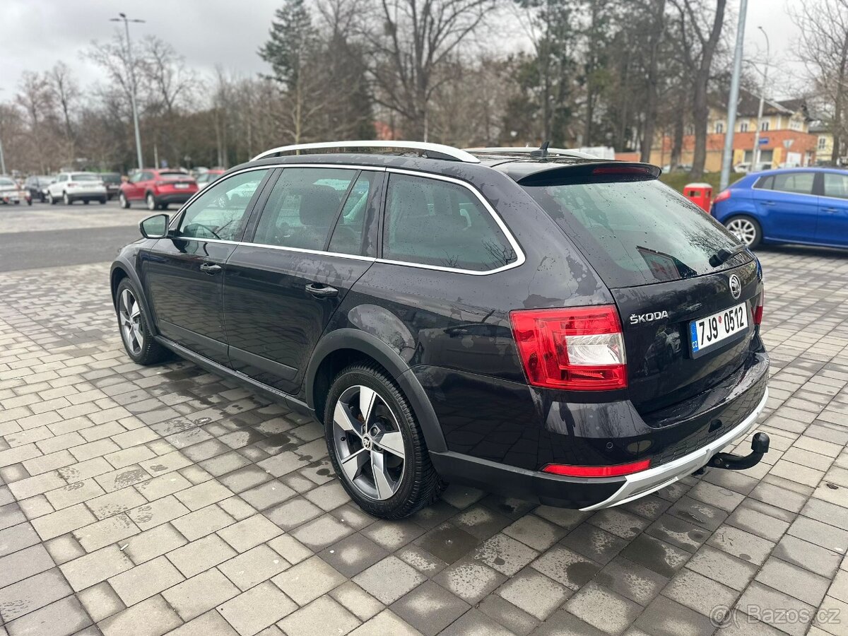 Škoda Octávia Scout - 5