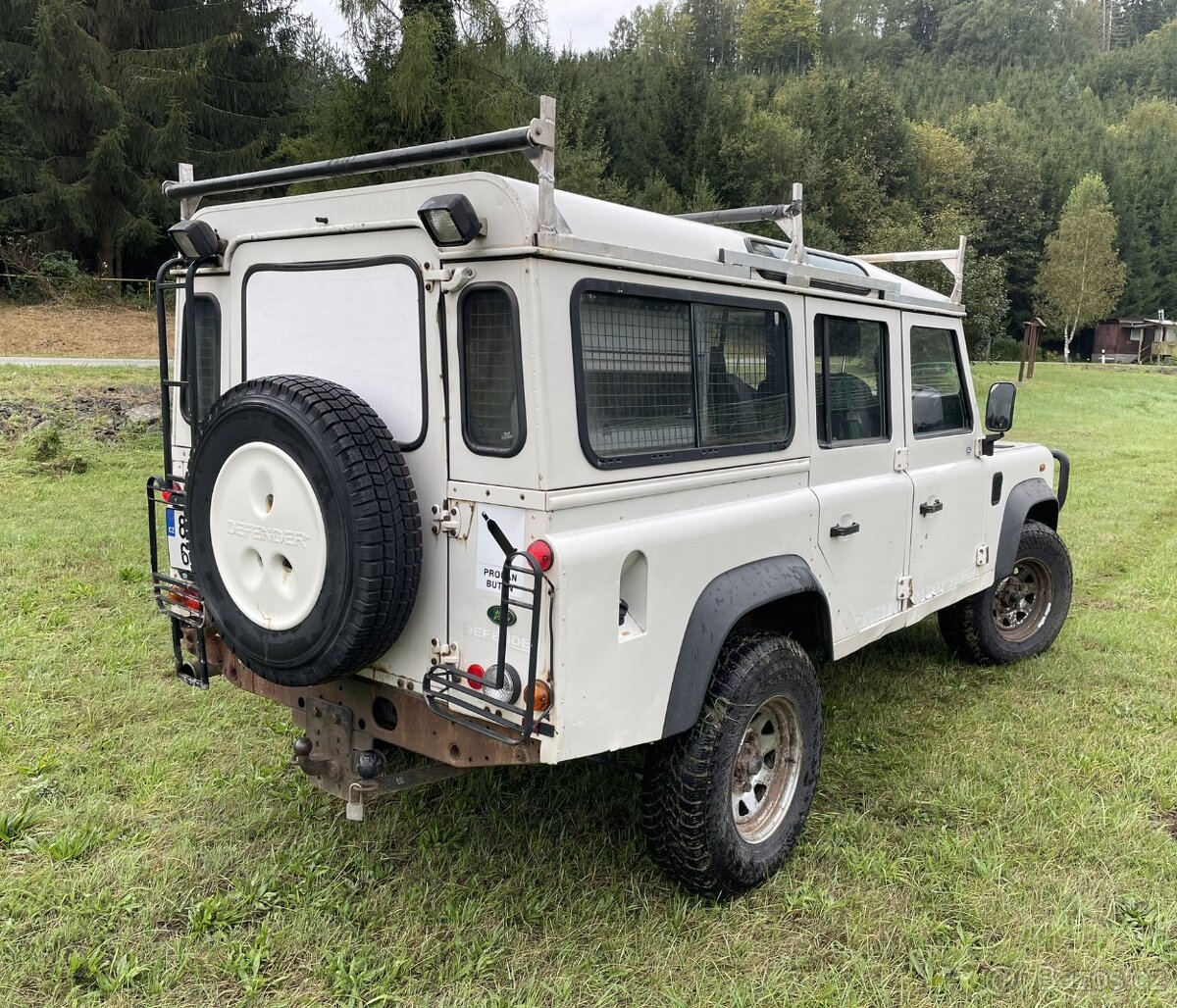 Land Rover Defender 110. 2.4 TD 90kW. 4x4. Rv 2008. Nová STK