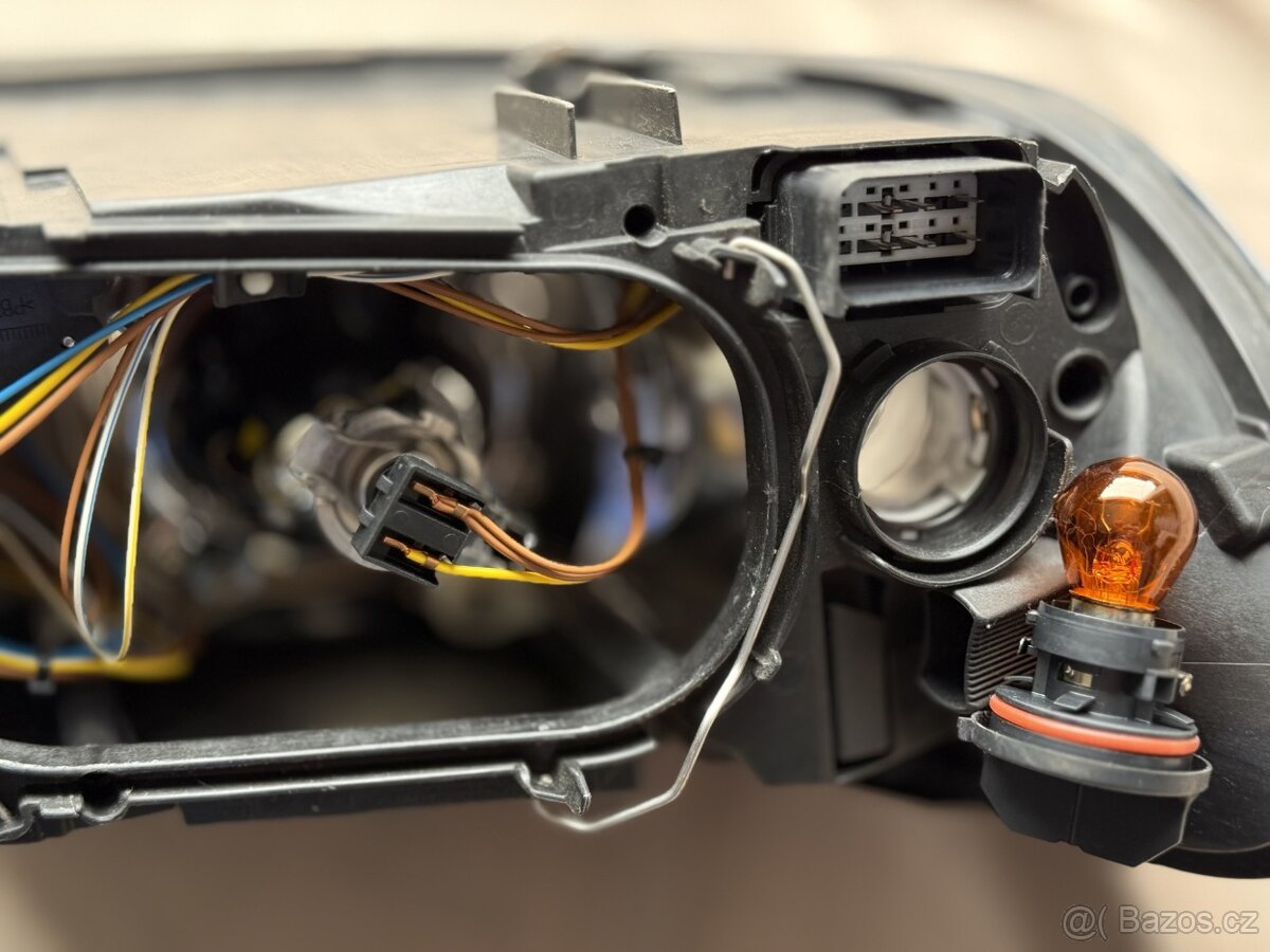 VOLVO C30 2007 SVĚTLOMET SVĚTLO PŘEDNÍ Levé - strana řidiče - 5