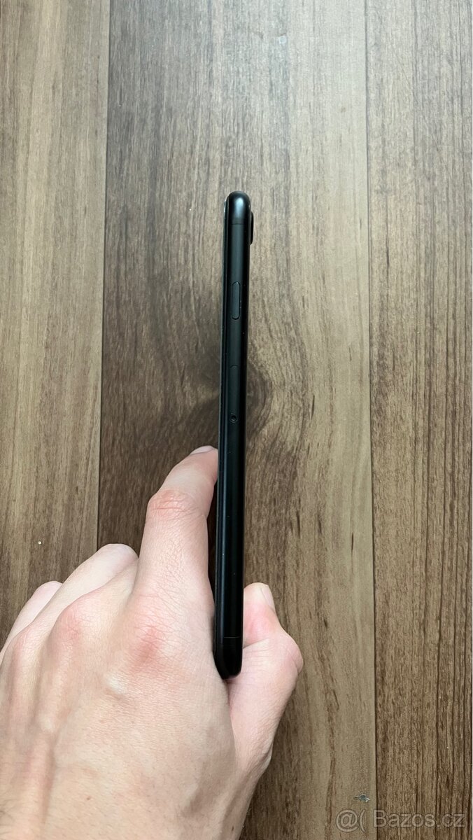 Apple iPhone SE 128Gb TOP STAV - 5