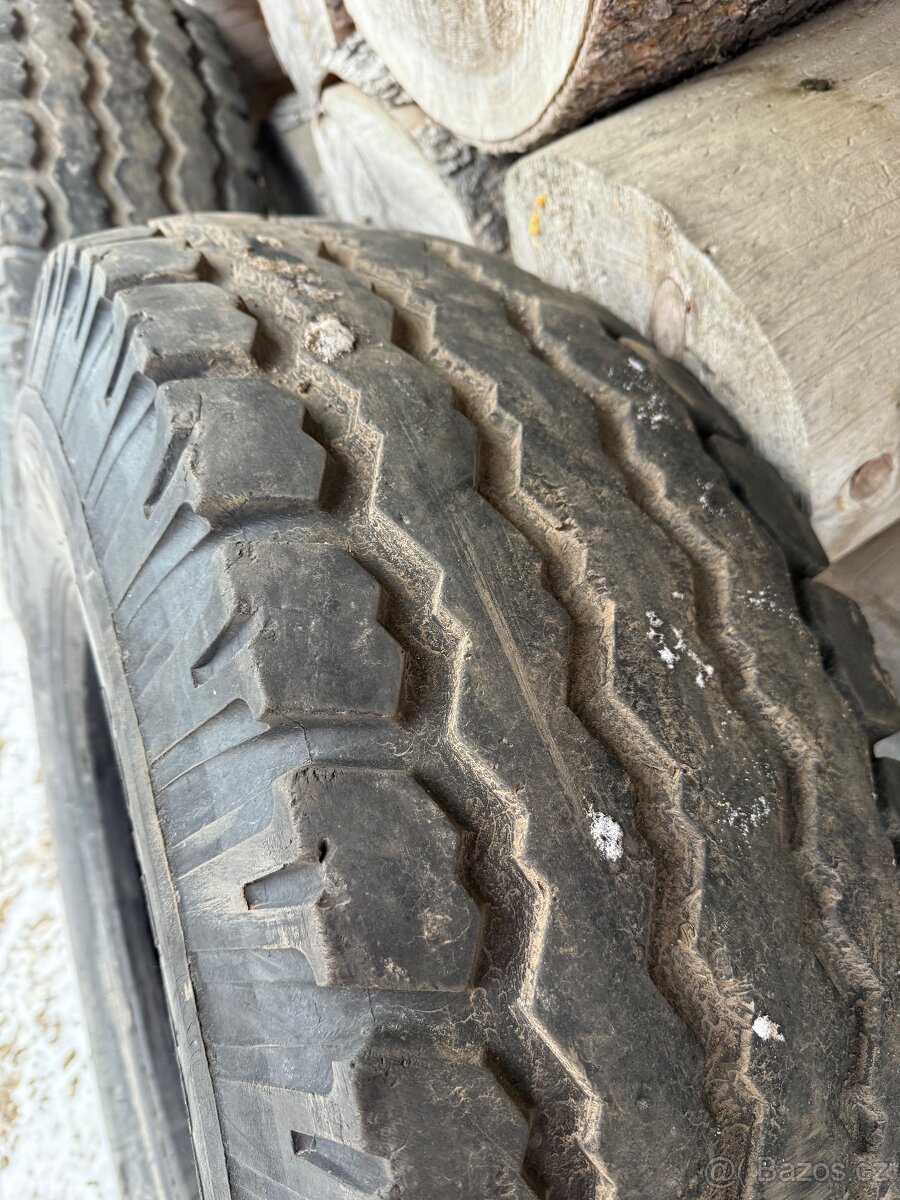 Pneu 12,5/80-18 - 5