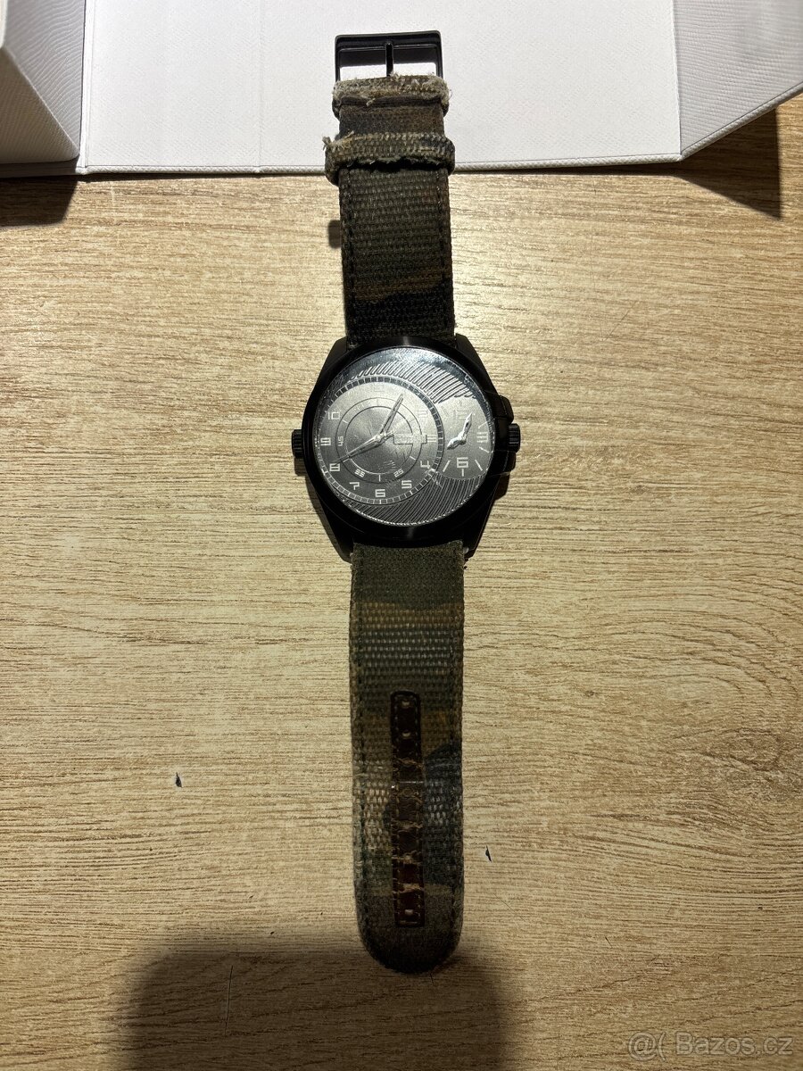 Hodinky GUESS pánské a dámské - 5