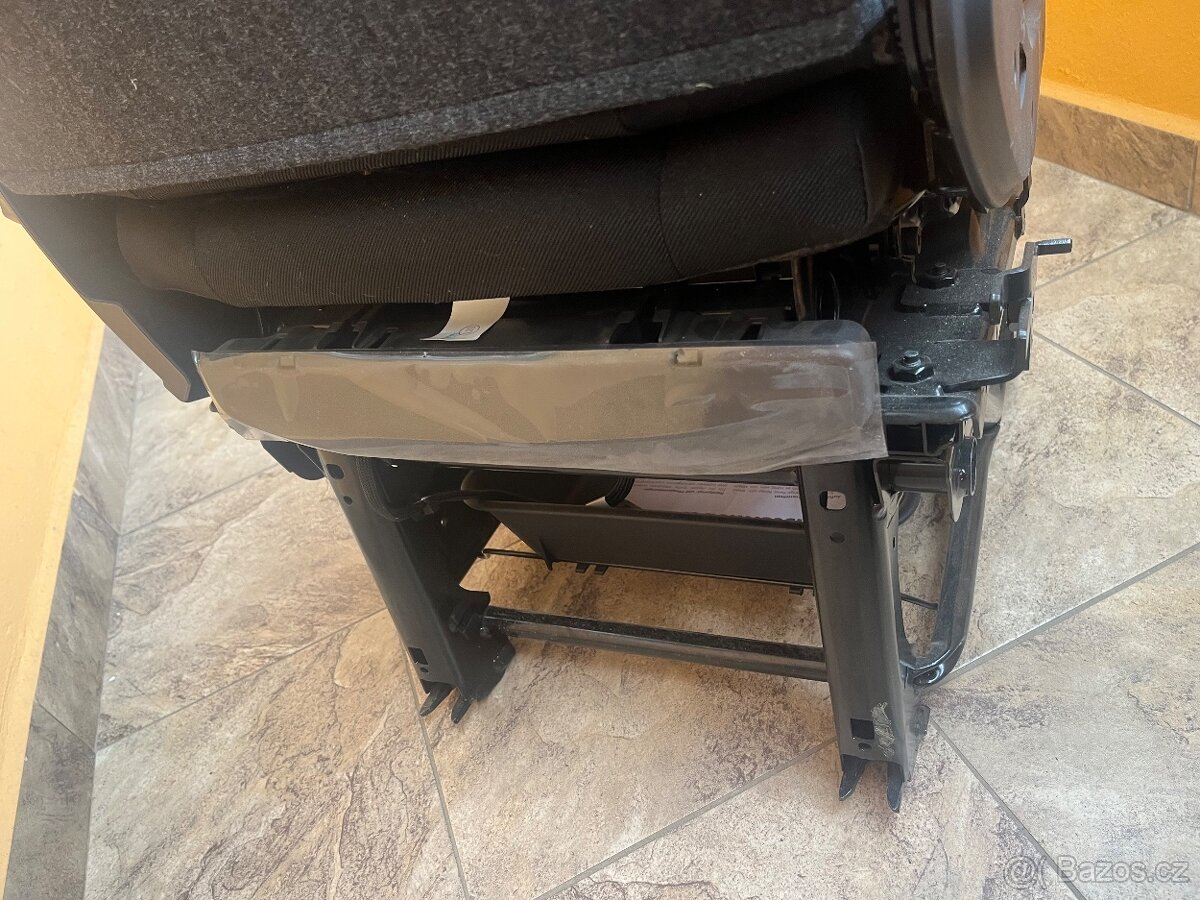 Sedadlo řidiče - 5