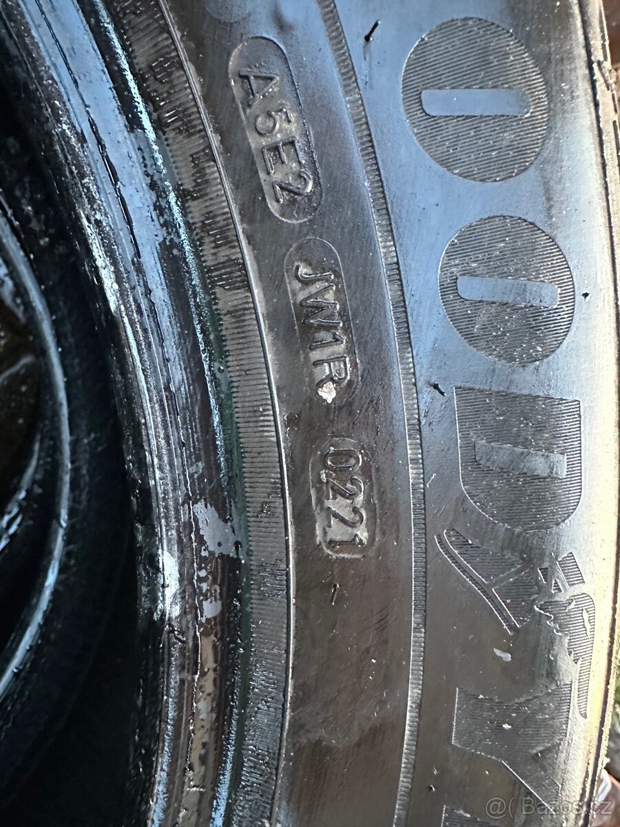 215/55 R18 pneu Good Year Efficient Grip - 5