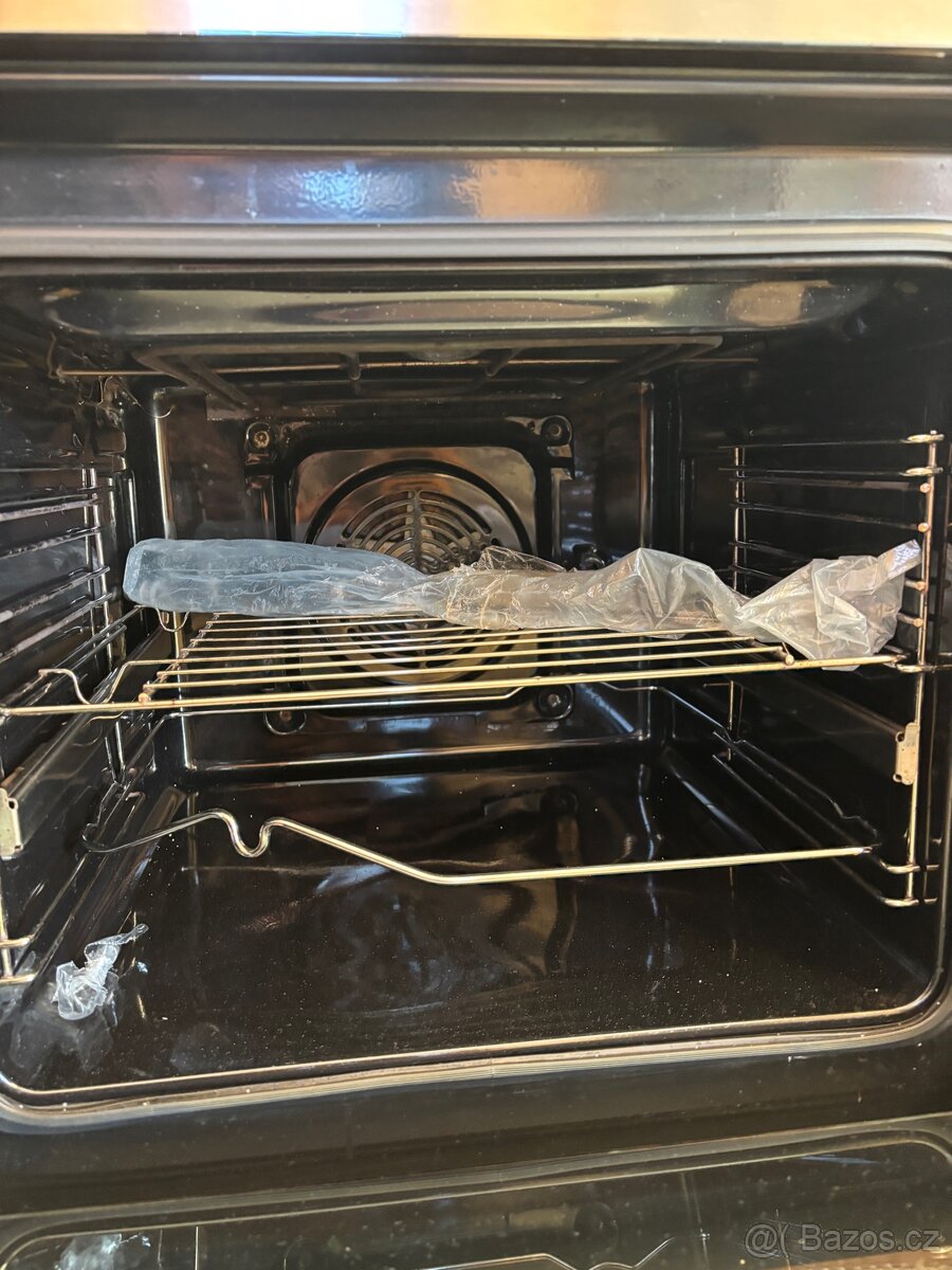 Vestavěná trouba AMICA EBP 7552 - 5