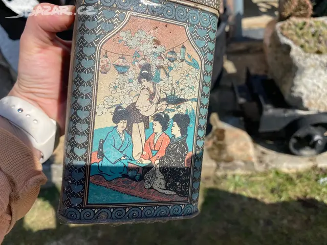 Stare plechovky, detsky zasyp - 5