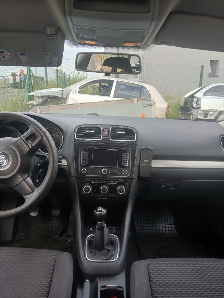 Volkswagen Golf Variant 1.6 TDi 77kW r.v.4/2010 - 5