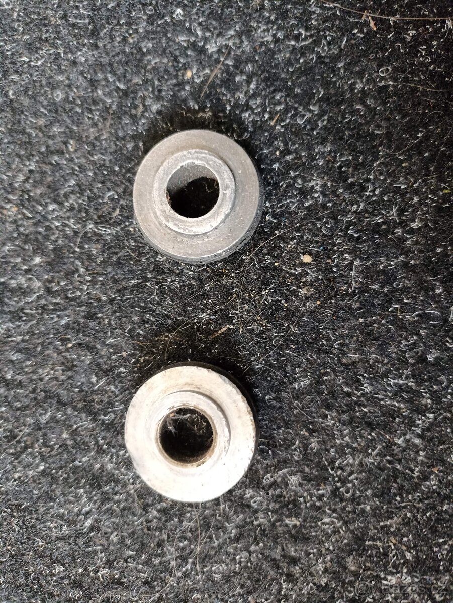 Zadní odrazka,víko spojkové, Stadion s11 - - 5