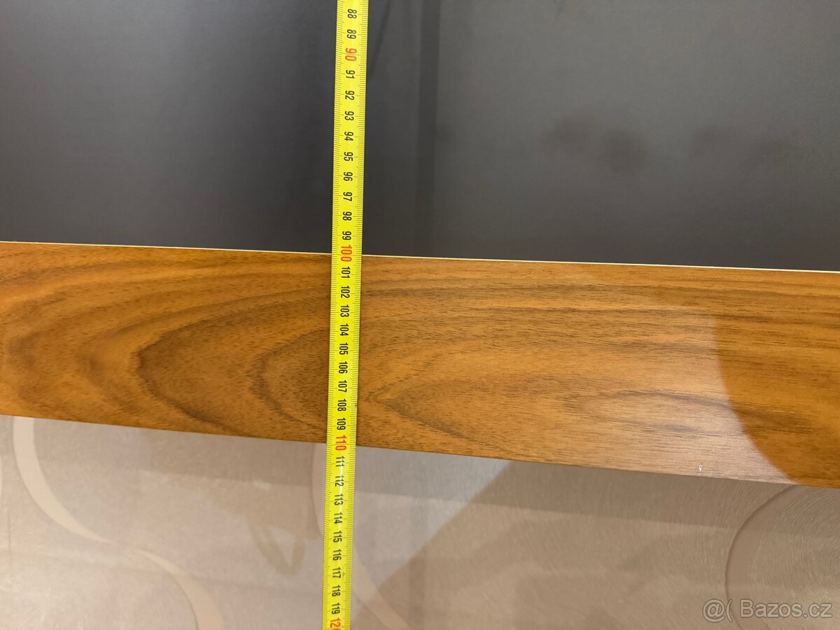 Dřevěný rám / skříňka pro TV - 5