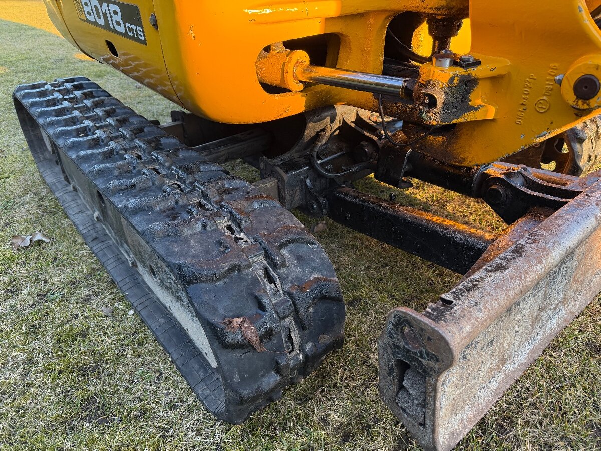 Minibagr jCB 8018 - 5