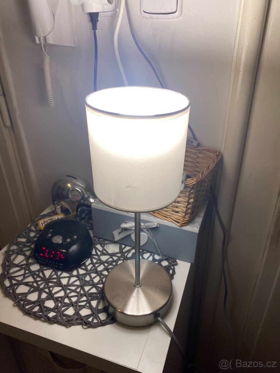 Dotyková stolní lampa - 5