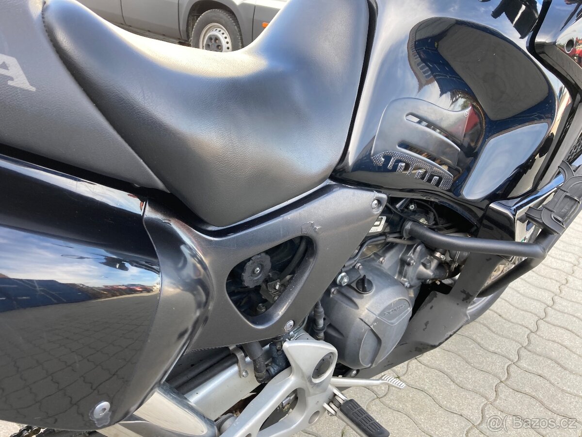 Honda Varadero 1000 stříkačka - 5