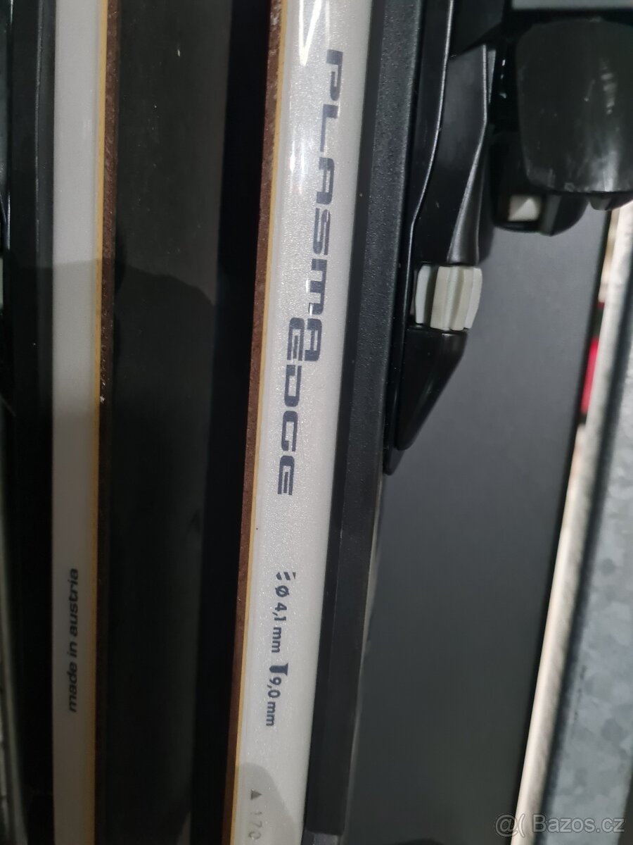 Sjezdové carvingové lyže + lyžáky + hůlky - 5