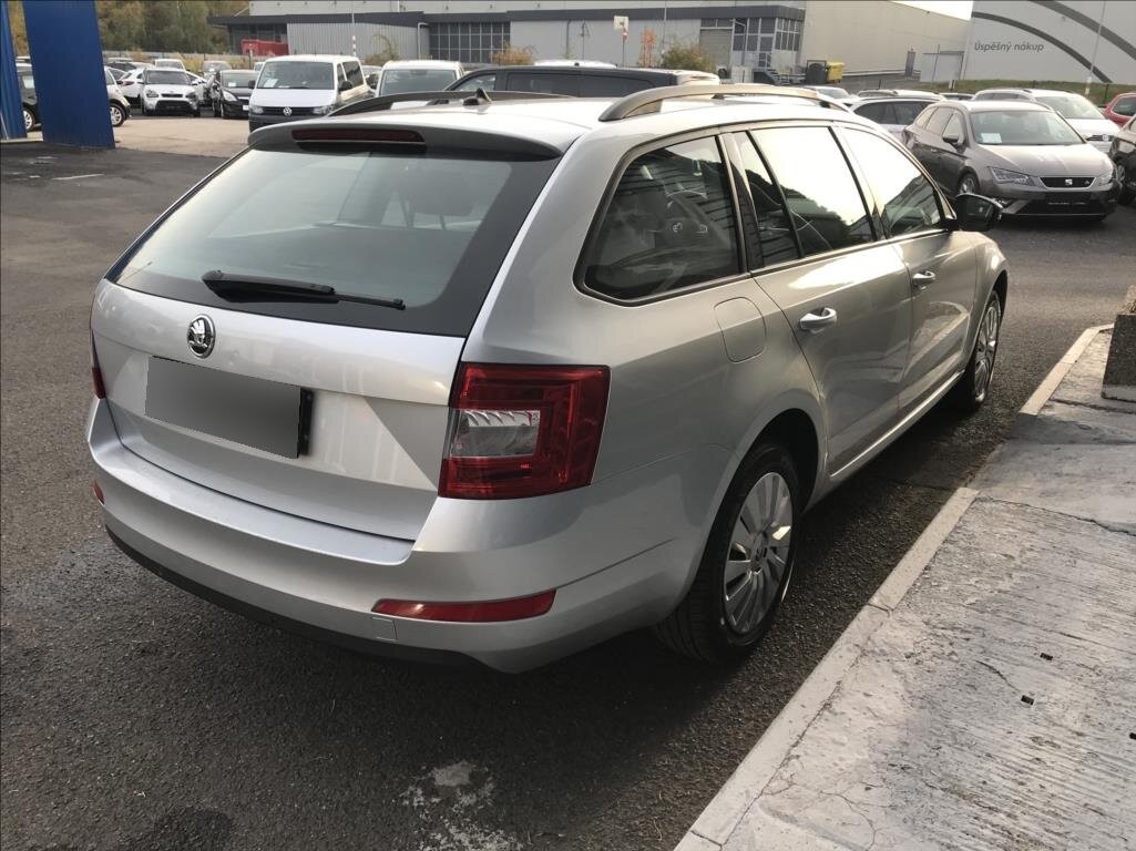 Škoda Octavia 1,6 (2017) - 5
