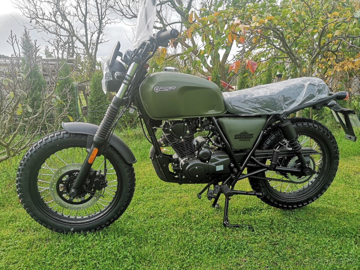 Brixton 125, nový, škrábanec na nádrži. - 5