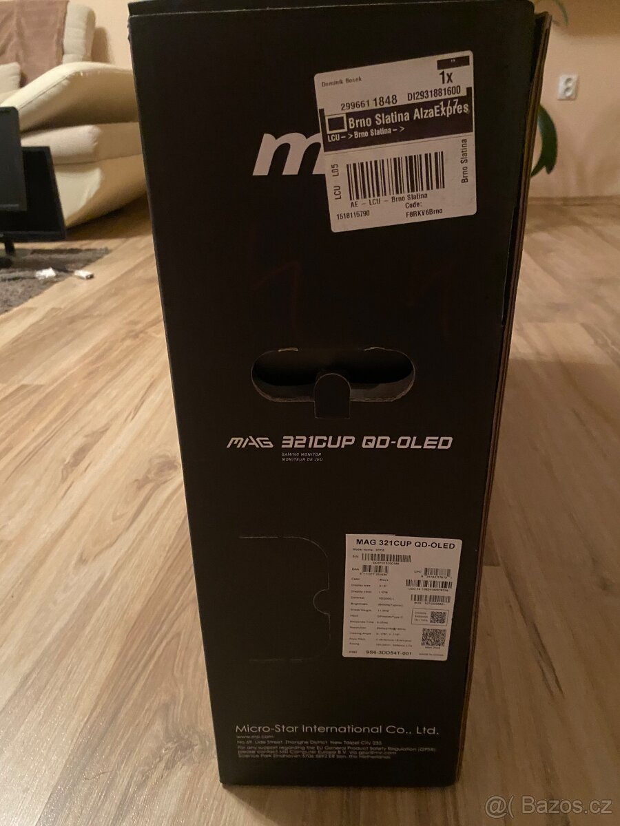 HERNÍ MONITOR 31.5" MSI MAG 321CUP QD-OLED - 5