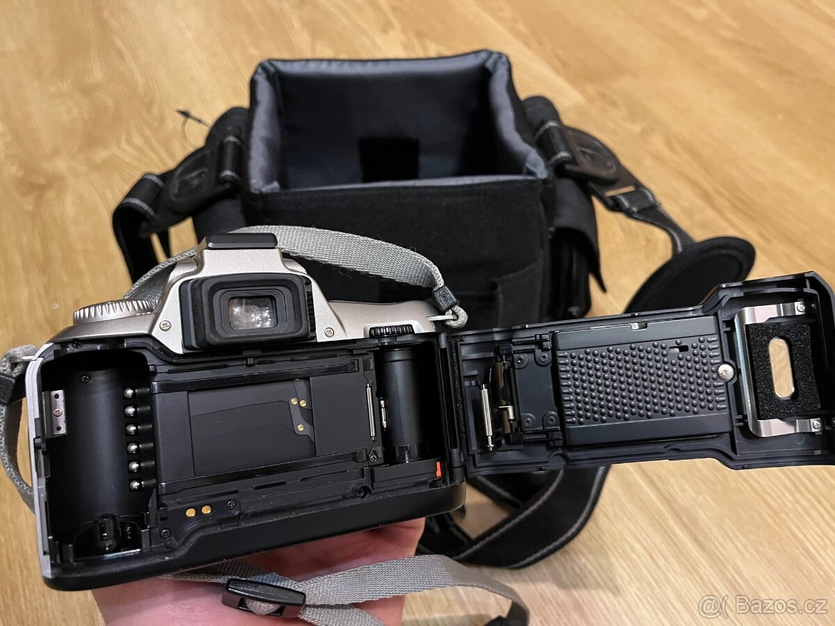 NIKON F55 analogová zrcadlovka - 5