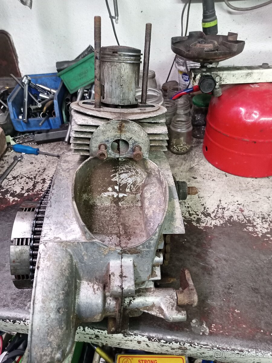 Jawa 250 kývačka , pérák - 5