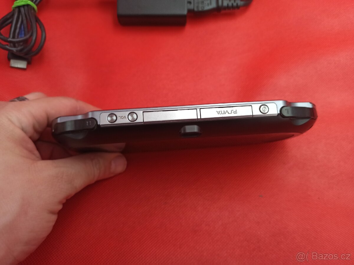 Sony PS PlayStation Vita OLED + Hra - 5