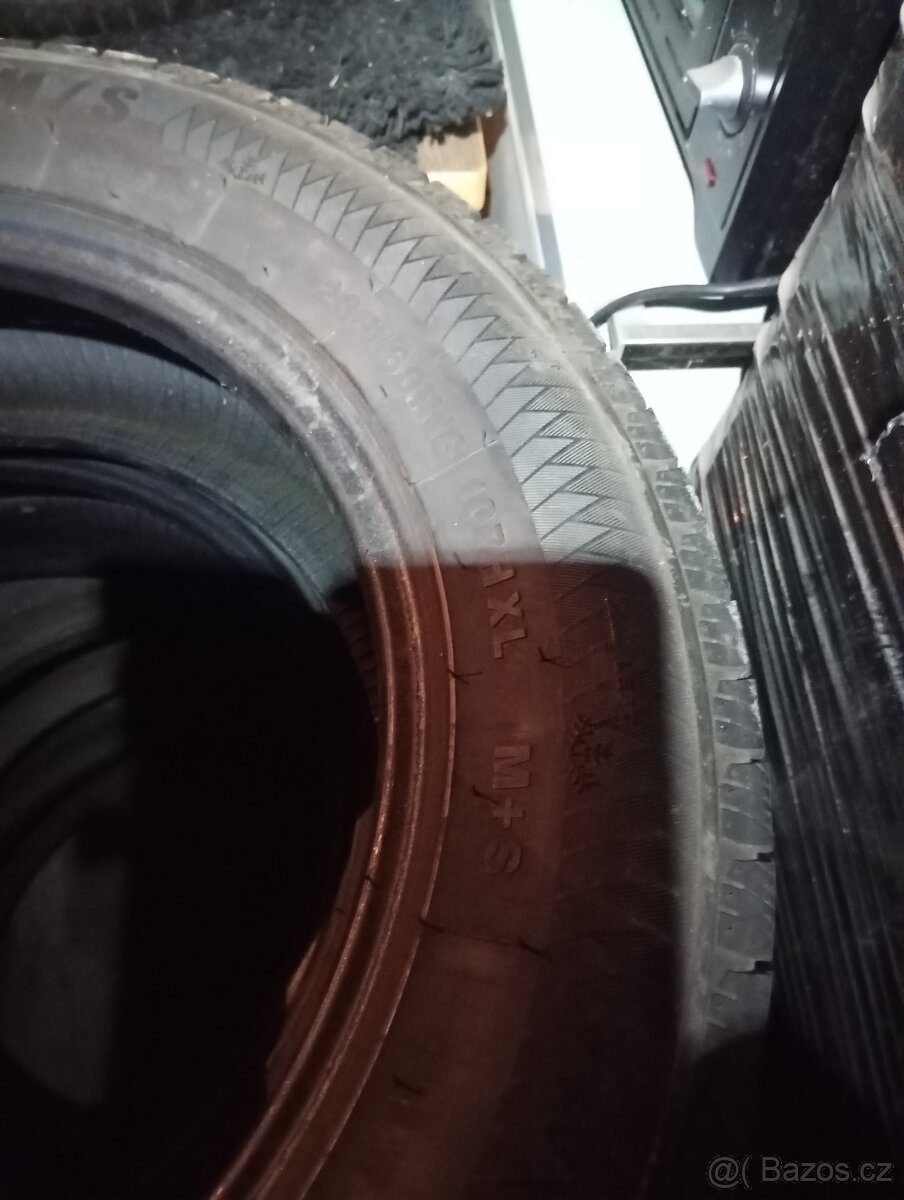 Zimní pneu 235/60/18 - 5