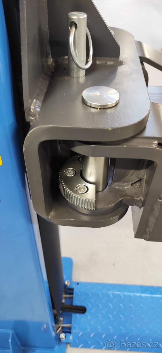 Dvousloupový elektrohydraulický zvedák 4000 kg/ 2m - 5