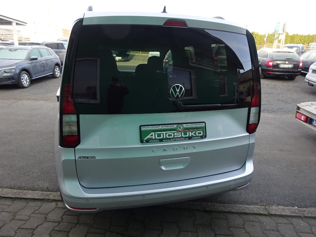 VW CADDY V Life 2,0 TDI 90kW+6st.man.-1.Maj-2021-El.serviska - 5