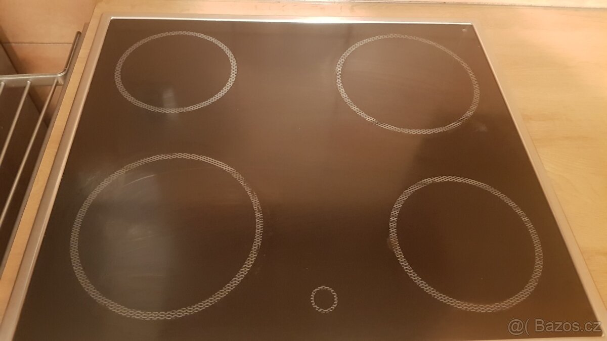 Vestavěna trouba +varna deska Zanussi - 5