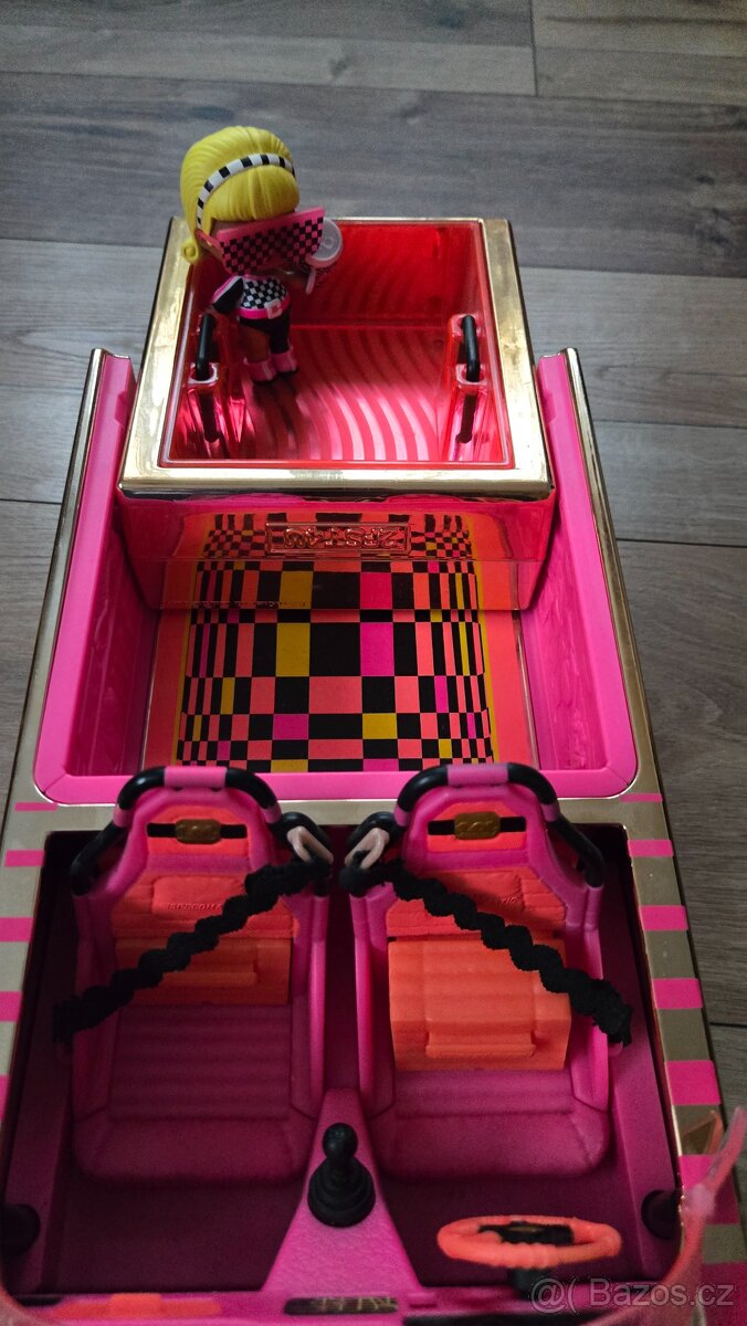 L.O.L. auto s bazénem a tanečním parketem - 5