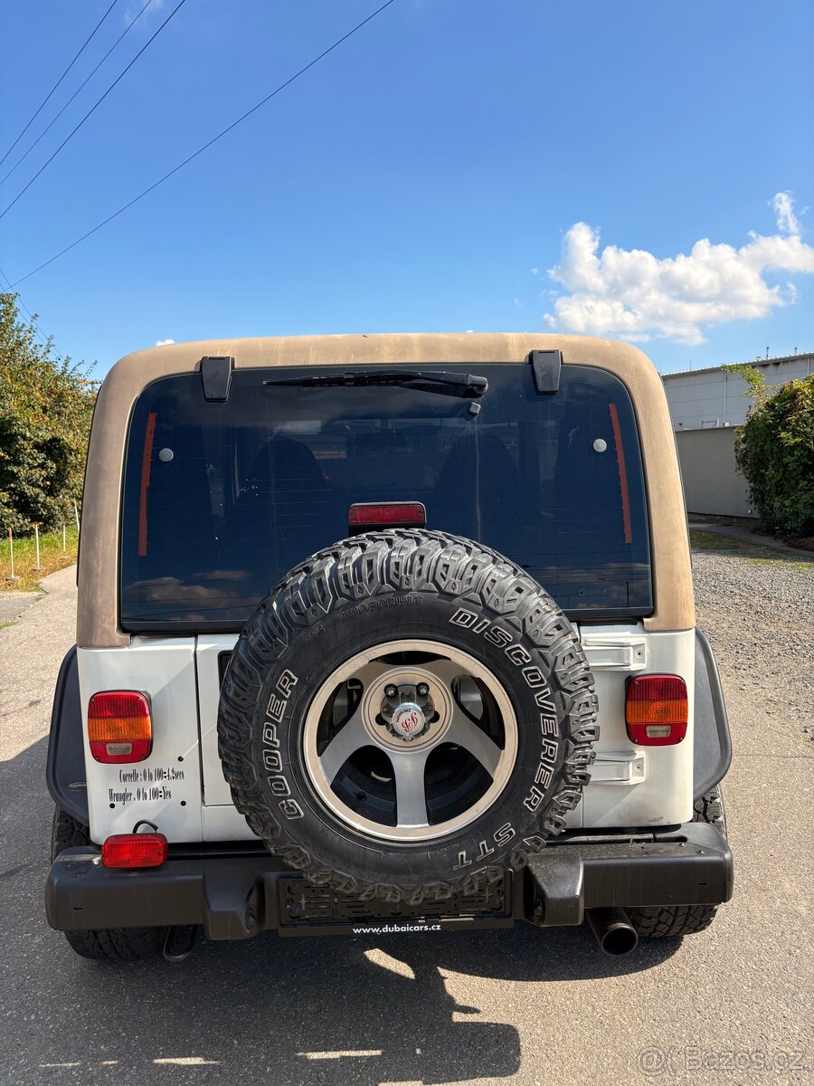 Jeep Wrangler 4.0 L6 automat - 5