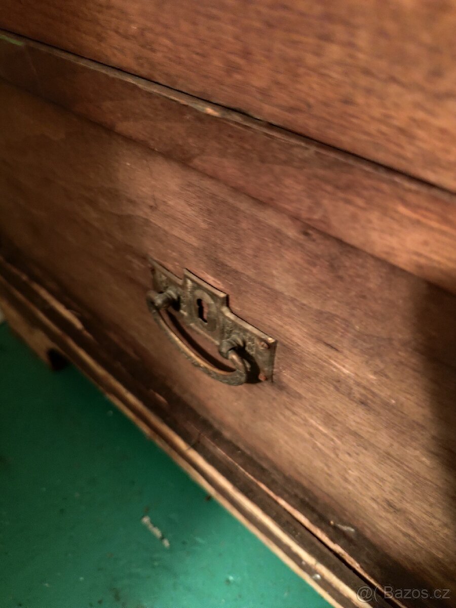 Starožitné skříně rok cca 1920 - 5