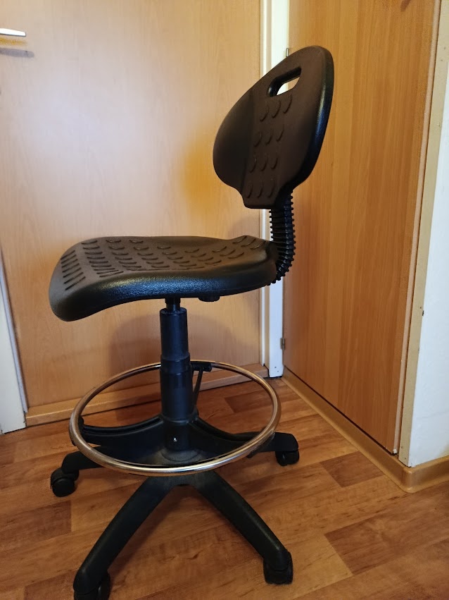 Pracovní / kancelářská židle - 5