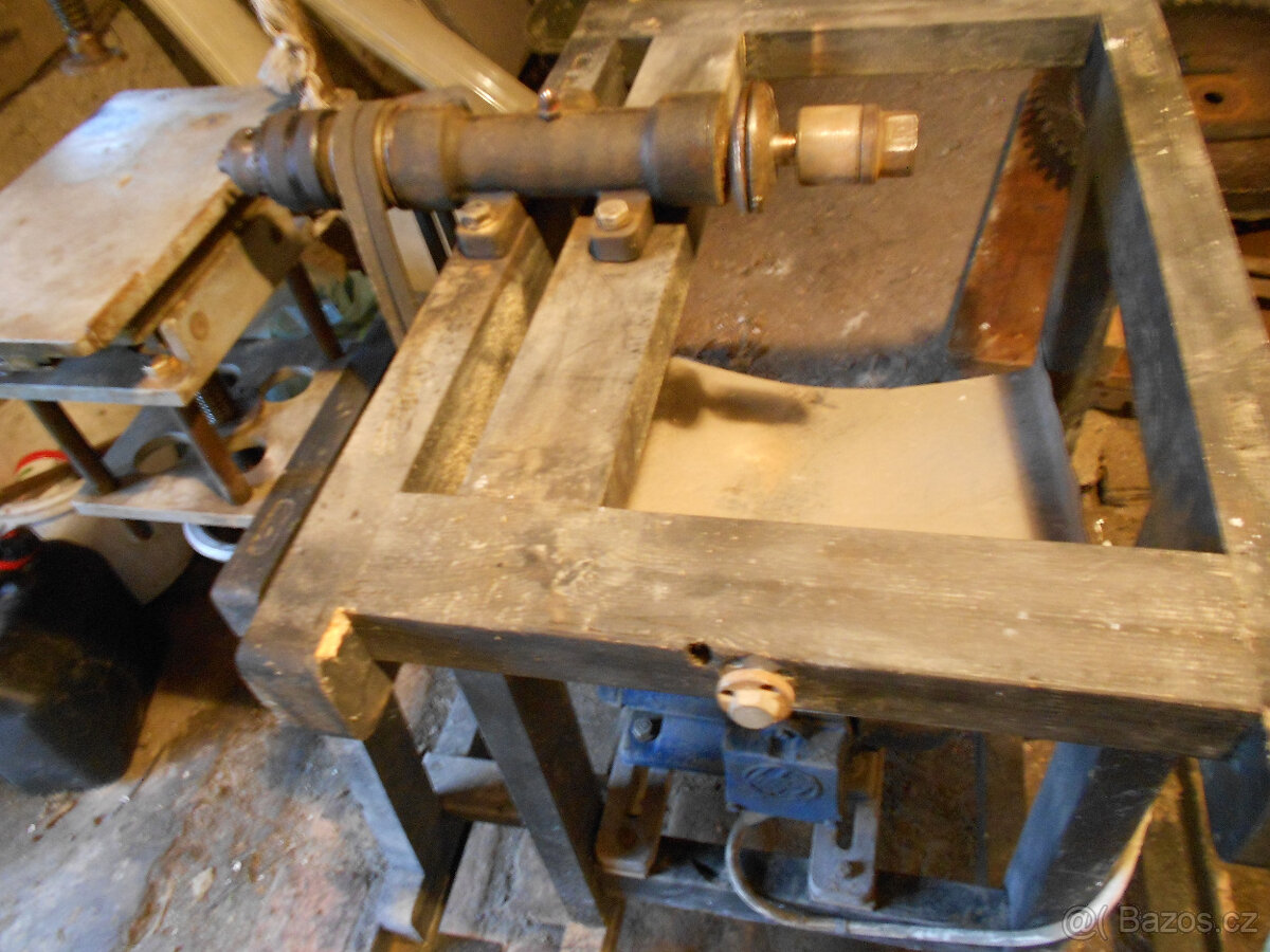 Cirkulační pila s dlabačkou - 5