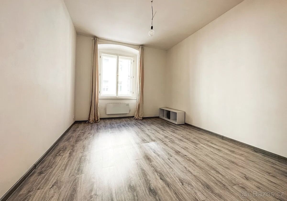 Pronájem 1+1 - 5