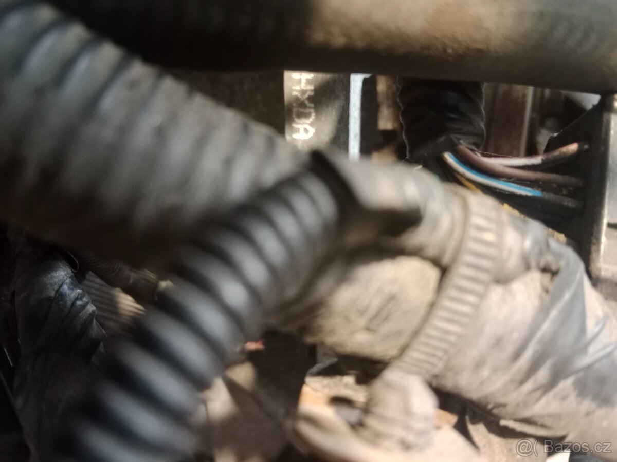 Motor z ford focus II 1.6 benzin 85kw - 5