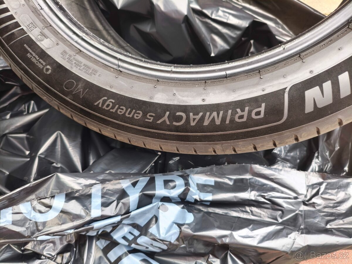 235/50/19 Michelin - 5