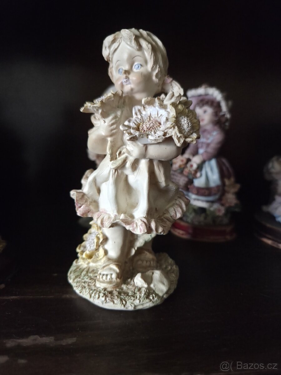 Různé sošky,vázičky atd. - 5