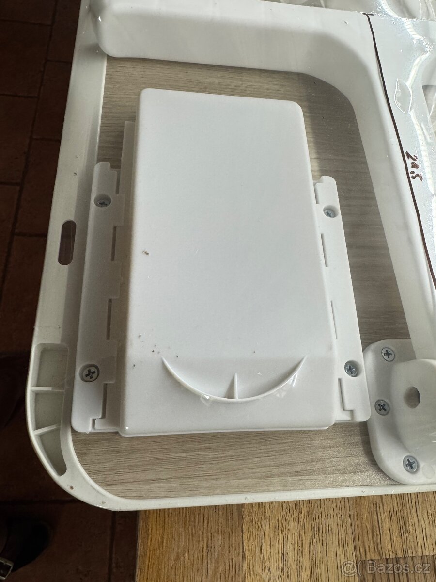 Malý rozkládací stolek - 5