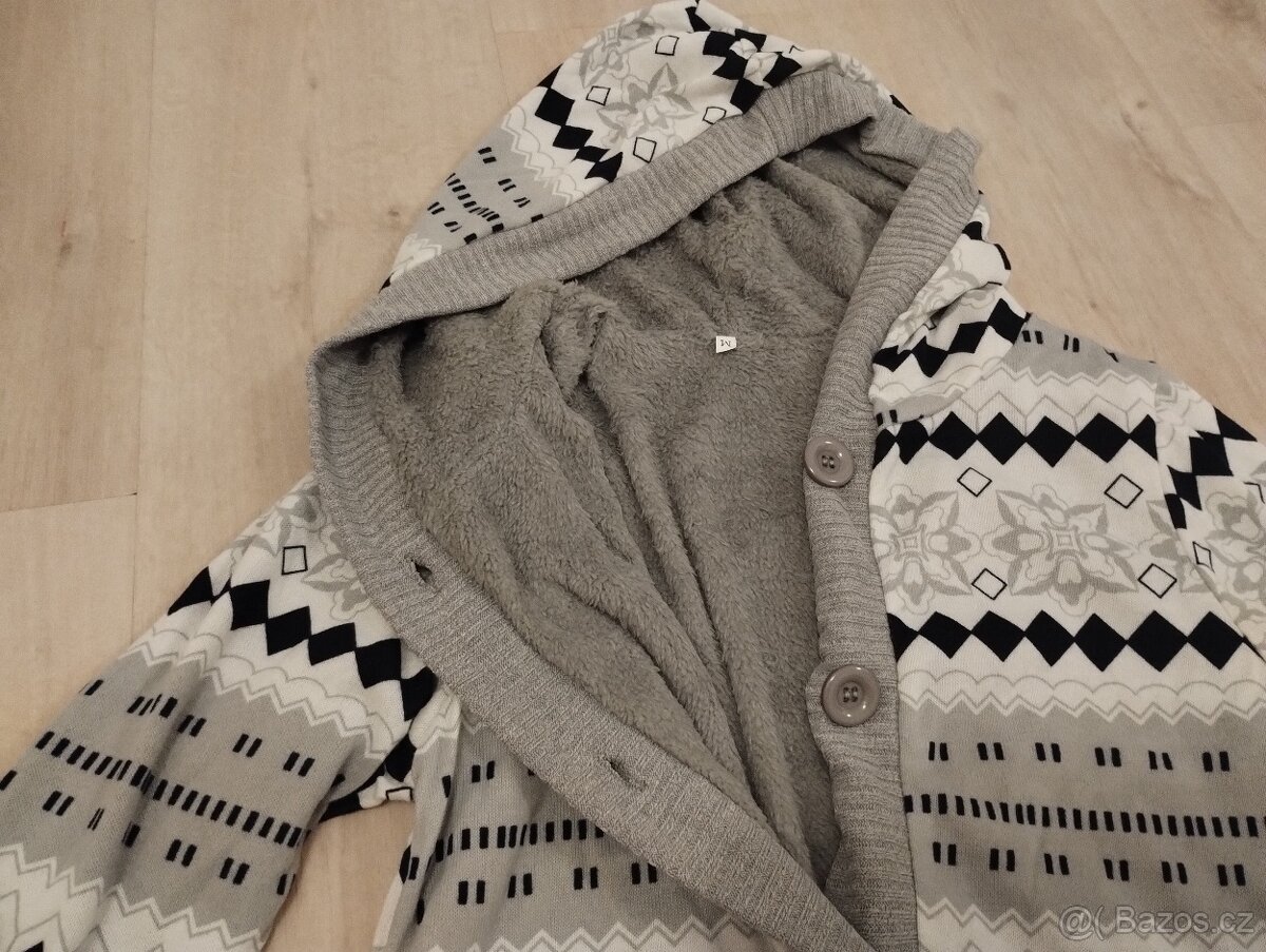 NOVÝ zateplený dámský svetr na drobnou postavu - 5