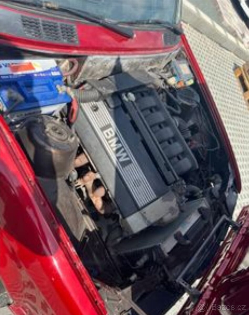 Prodám BMW e30 2.5i - 5