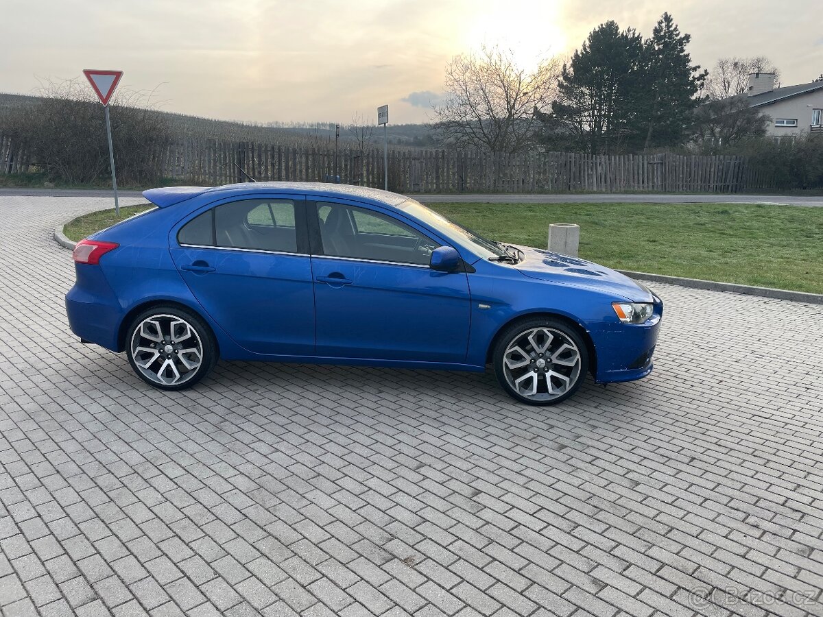 Mitsubishi Lancer Sport 1.6 benzin 86 Kw rv 2012 - 5