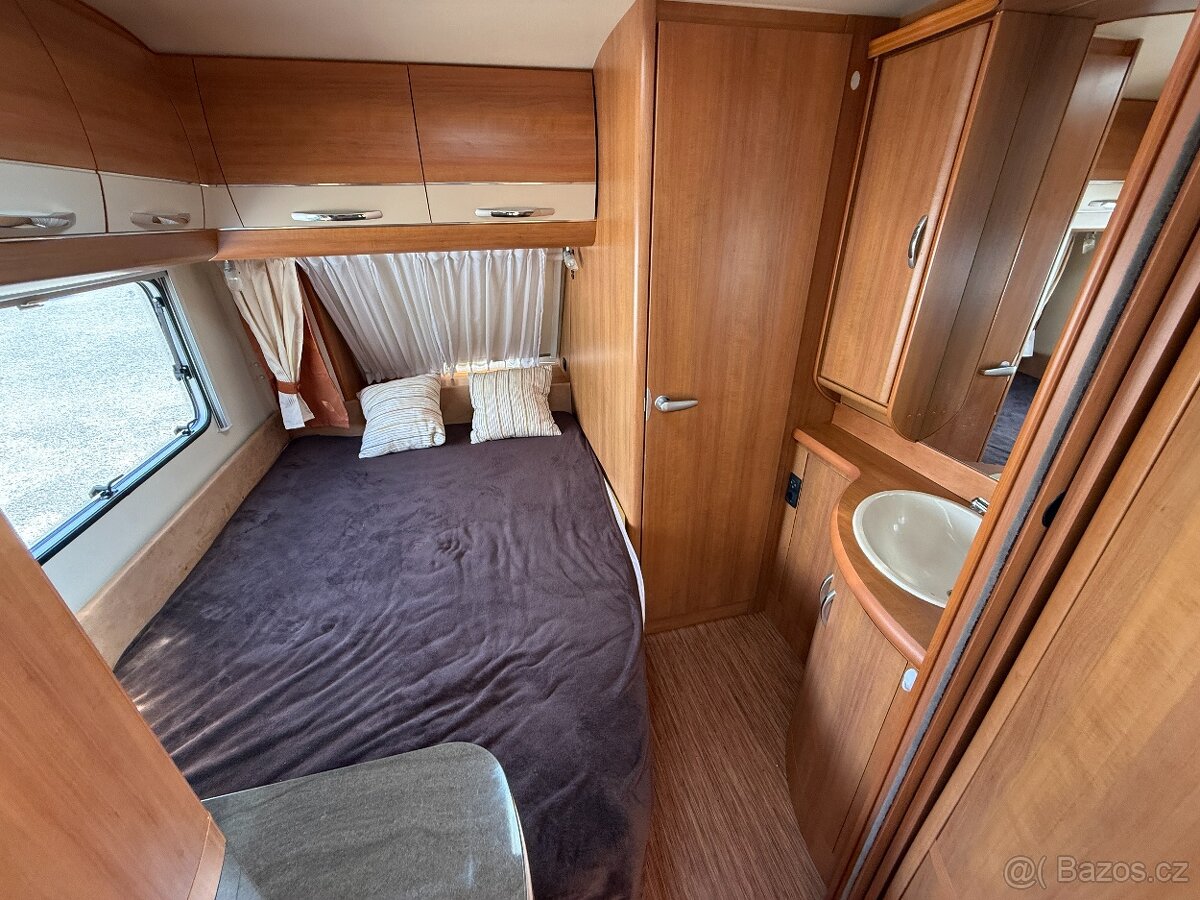 Hobby 560, předstan, solární panely, měnič - 5