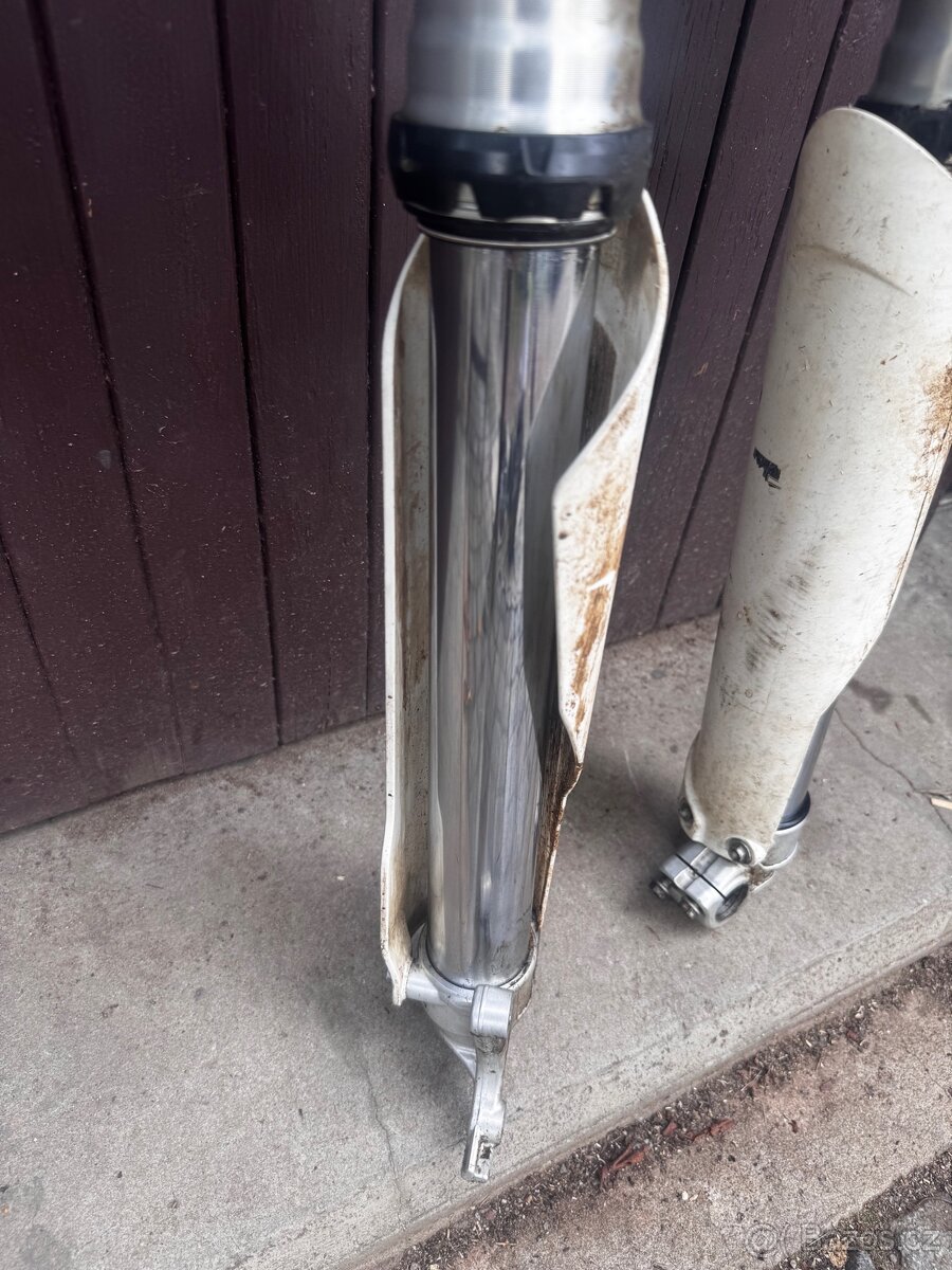 Tlumiče WP48 aer - 5