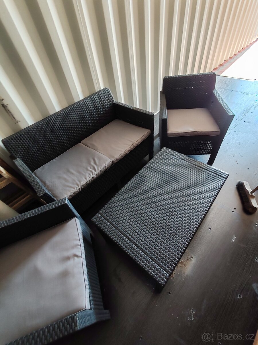 Prodám Zahradní set ratanového nábytku - 5