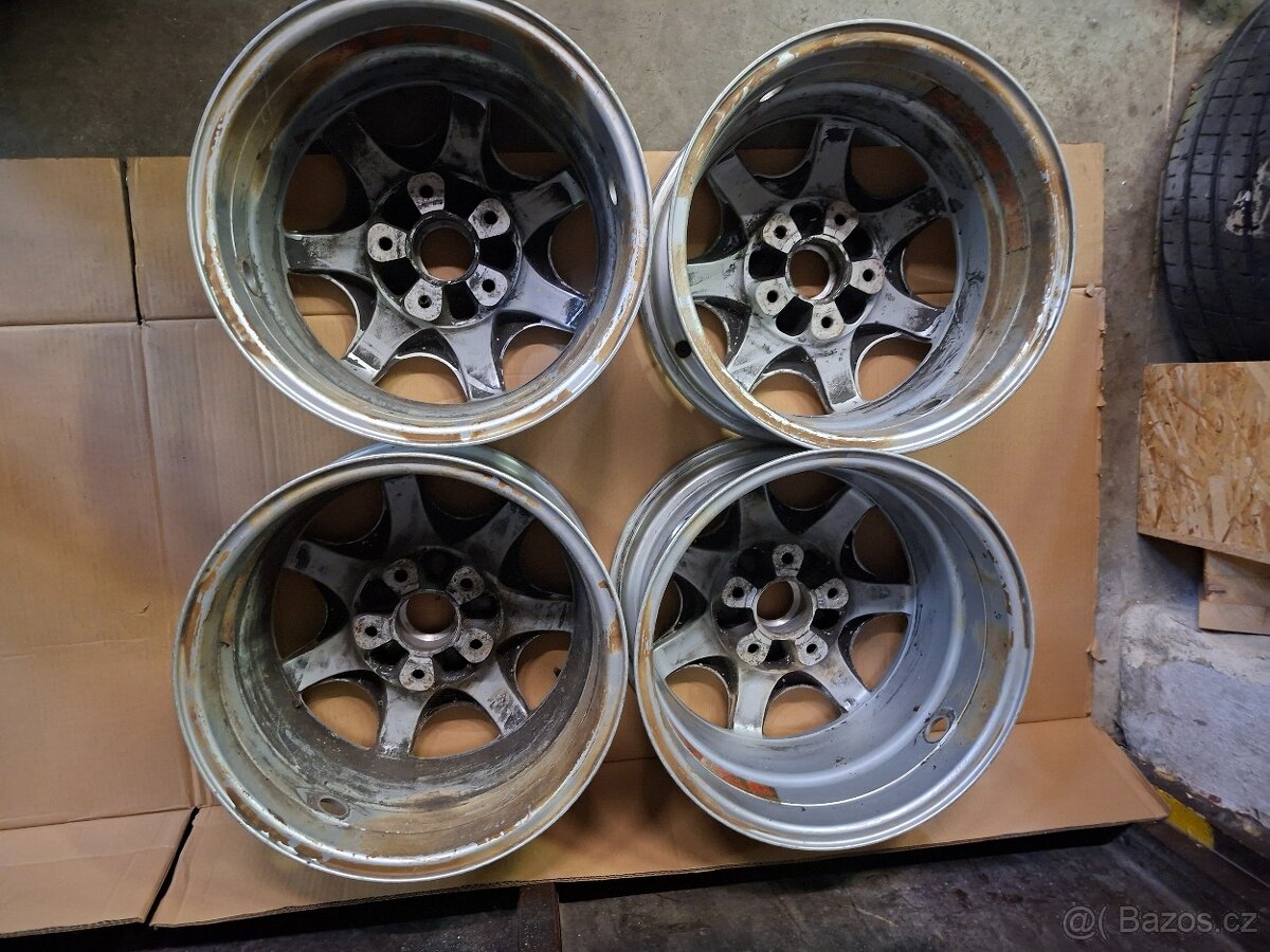 Porsche 928 S4 sada origo kol 7,5 a 9×16 - 5